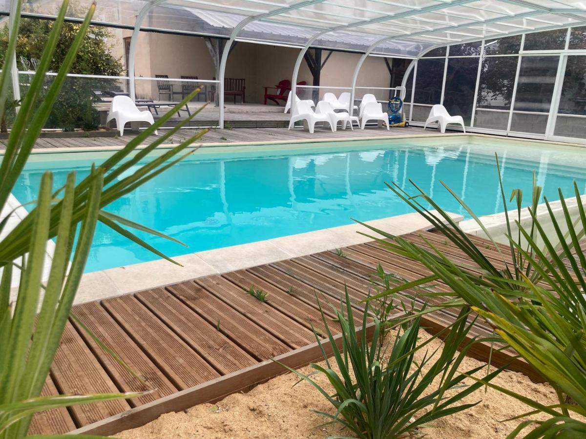 Les Des Pierres D'aurele * Saint-Georges-sur-Cher